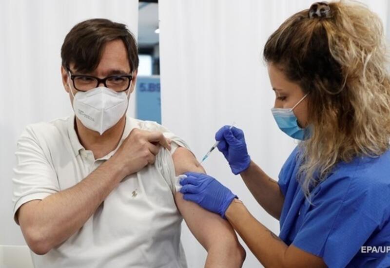 Канада и Грузия разрешили бустерную COVID-вакцинацию