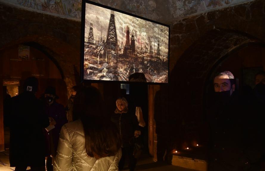 В старинной бане Гасым бека проходит Международная выставка современного искусства Şərq irsi
