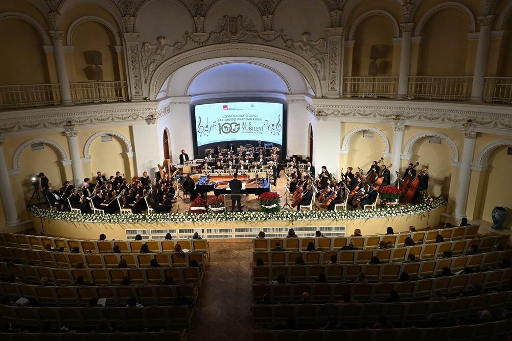 В Баку отметили 100-летний юбилей музыкальной академии имени Узеира Гаджибейли