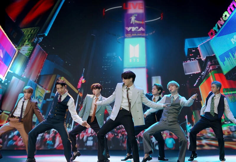 BTS стали «Артистами года» на American Music Awards