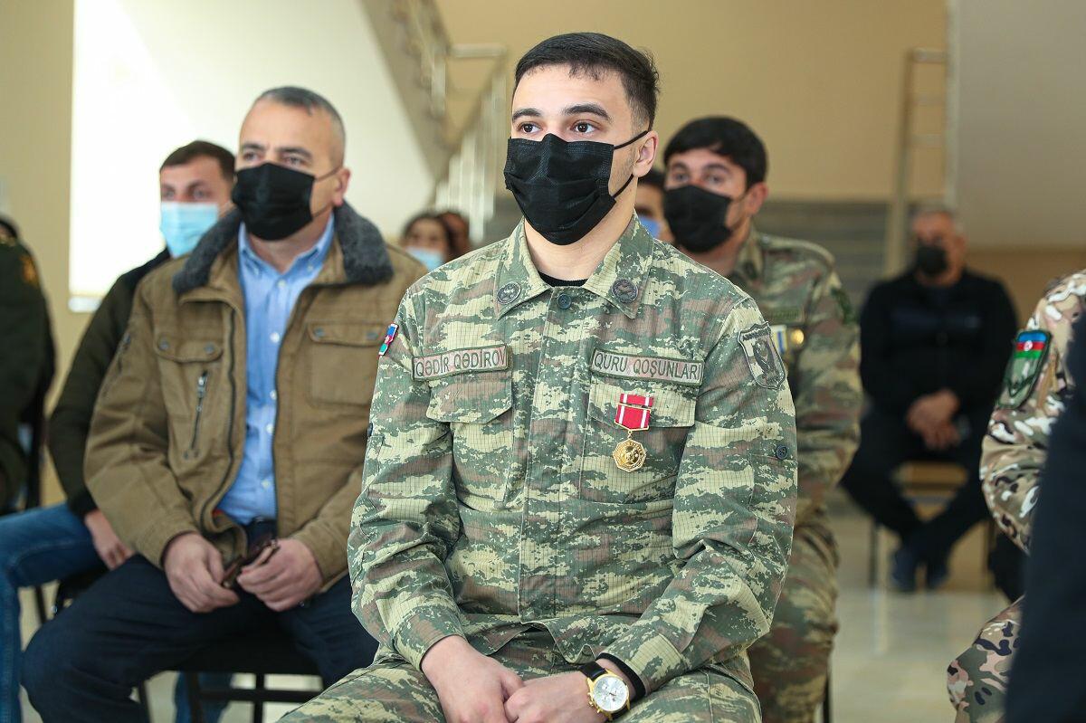Семьи шехидов и инвалиды войны получили 50 квартир