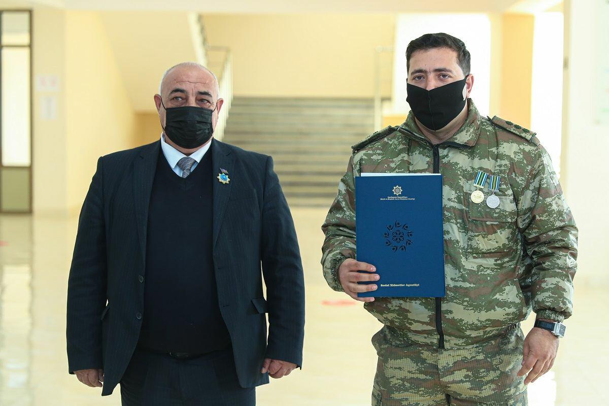 Семьи шехидов и инвалиды войны получили 50 квартир