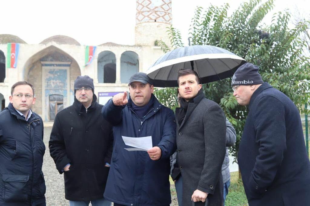 Посол Израиля ознакомился с разрушениями в Агдаме