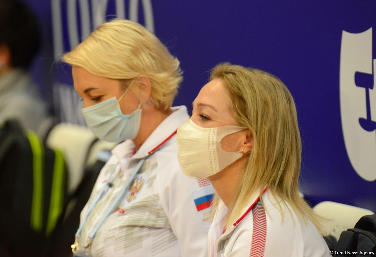 Радость победы – лучшие моменты первого дня Всемирных соревнований среди возрастных групп по прыжкам на батуте и тамблингу