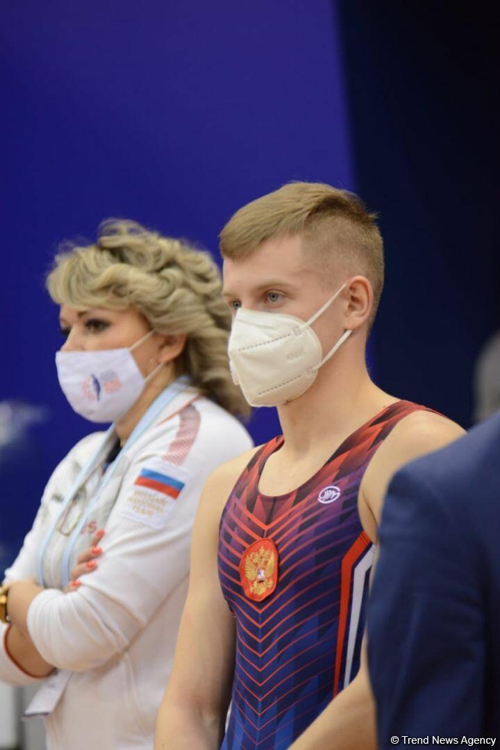 В Баку продолжаются Всемирные соревнования среди возрастных групп по прыжкам на батуте и тамблингу