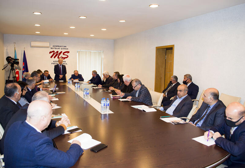 Azərbaycan Mətbuat Şurası və Azərbaycan Yazıçılar Birliyi “Azərbaycan dilindən düzgün istifadə: