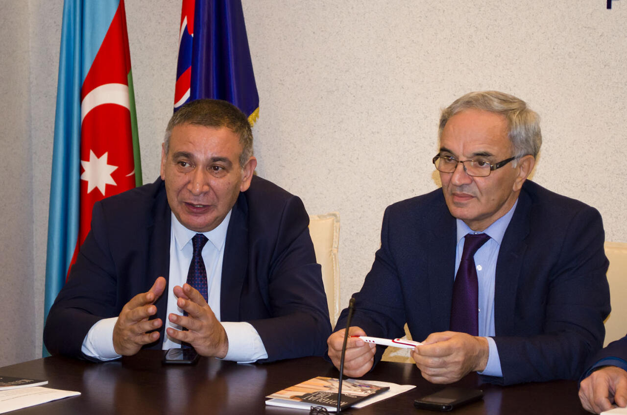 Azərbaycan Mətbuat Şurası və Azərbaycan Yazıçılar Birliyi “Azərbaycan dilindən düzgün istifadə: