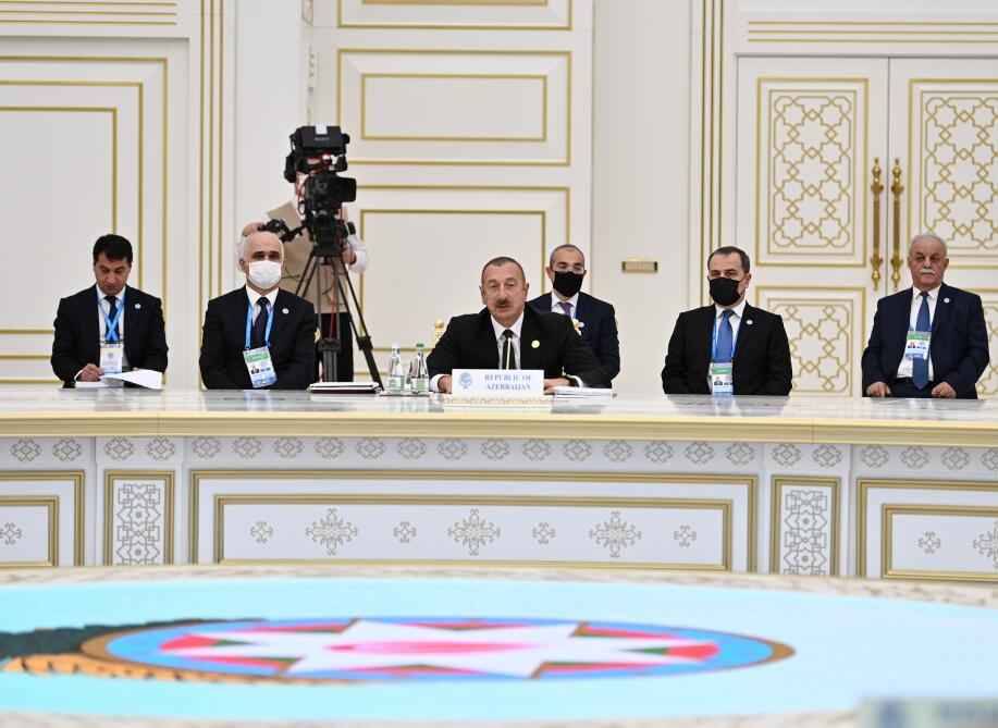 Президент Ильхам Алиев принял участие в XV саммите Организации экономического сотрудничества в Ашхабаде
