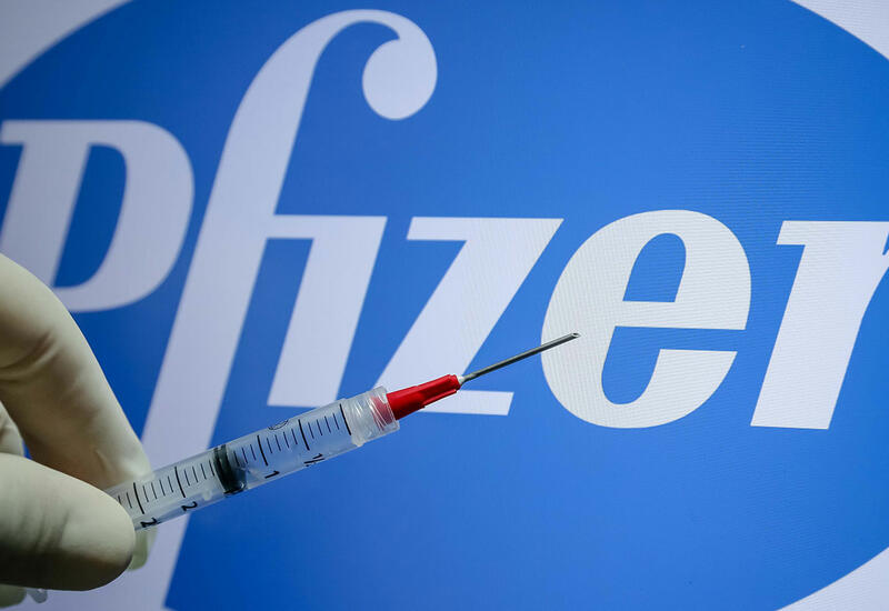 Еврокомиссия дала Pfizer 100 дней на адаптацию своей вакцины к «омикрону»
