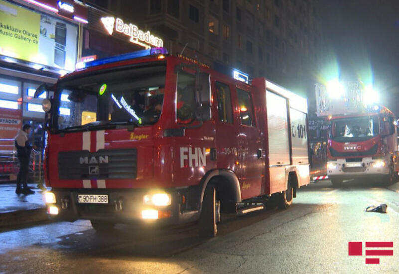 В Баку сгорел известный магазин