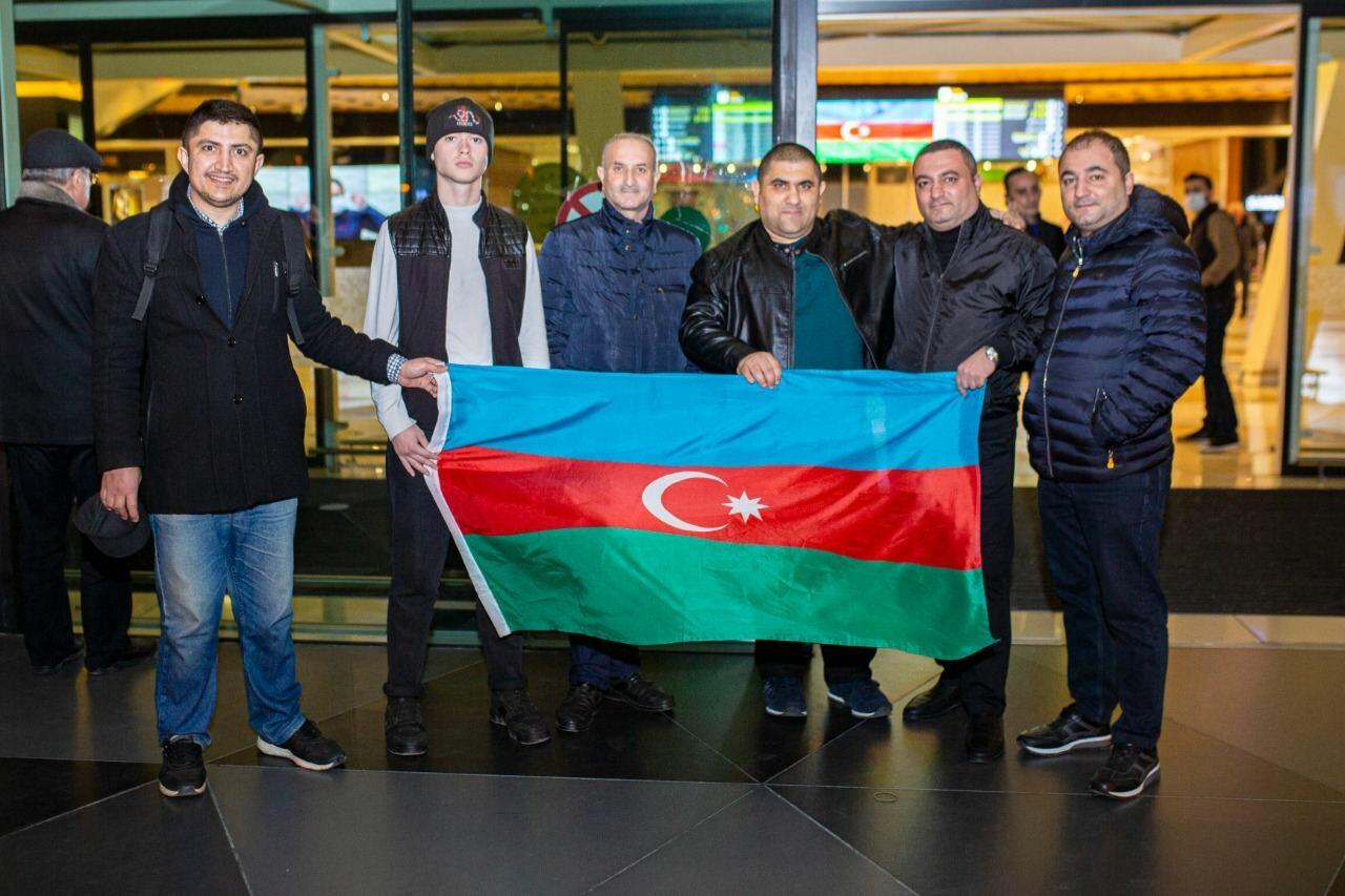 В Азербайджан после лечения в Турции вернулась еще одна группа участников войны