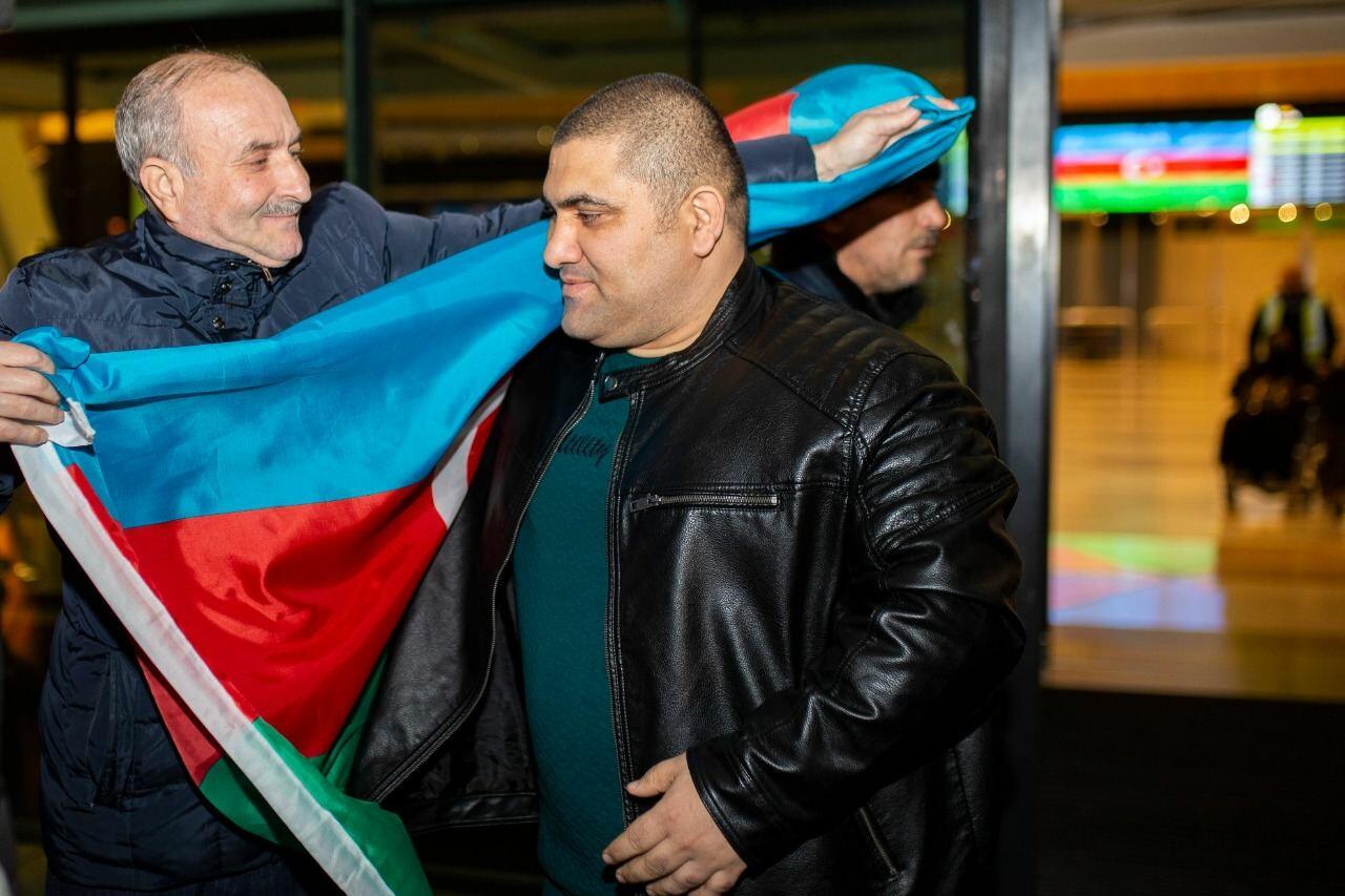 В Азербайджан после лечения в Турции вернулась еще одна группа участников войны