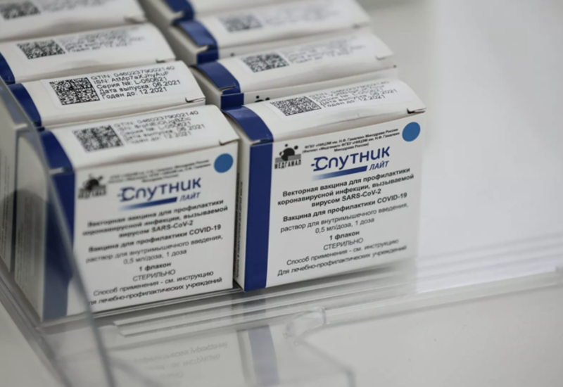 Применение "Спутника Лайт" в качестве бустера для всех вакцин одобрили в ОАЭ