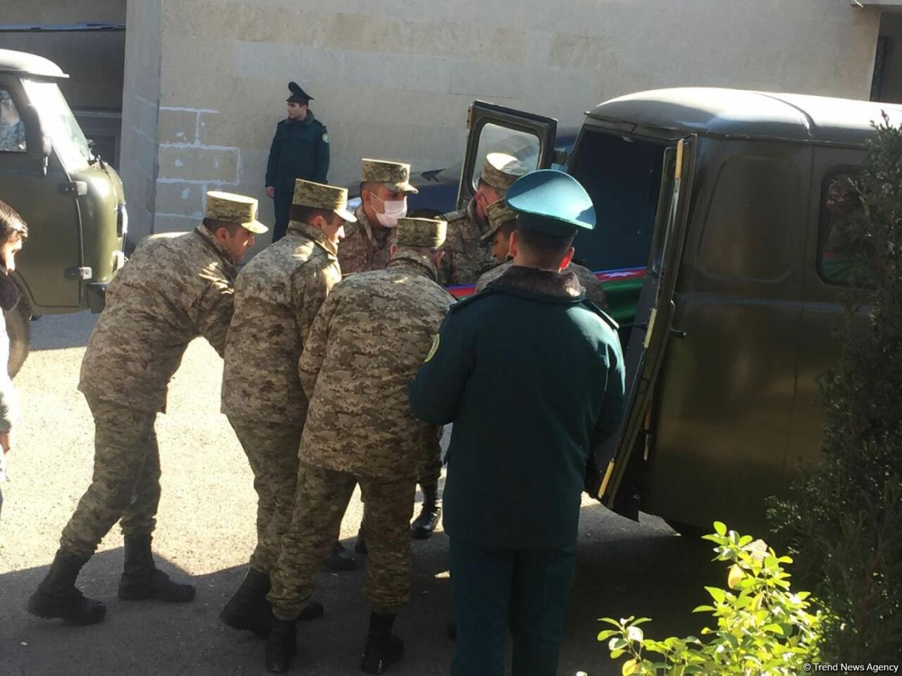Тела погибших в крушении военного вертолета Госпогранслужбы Азербайджана вывезены на церемонию прощания