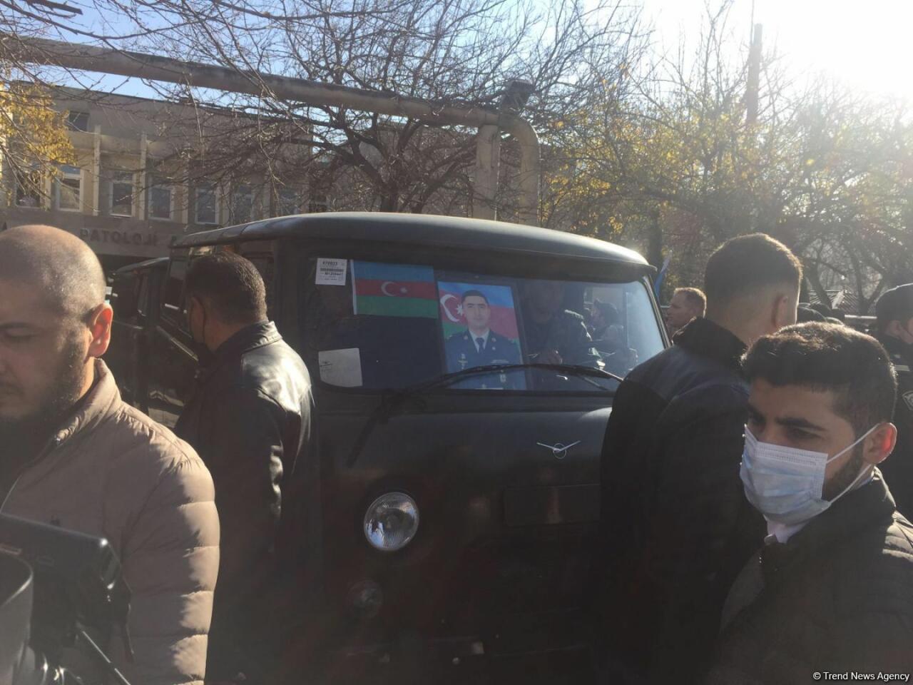 Тела погибших в крушении военного вертолета Госпогранслужбы Азербайджана вывезены на церемонию прощания