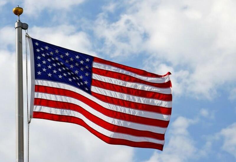 США оценивают возможность новых ограничений на въезд в страну из-за омикрон-штамма