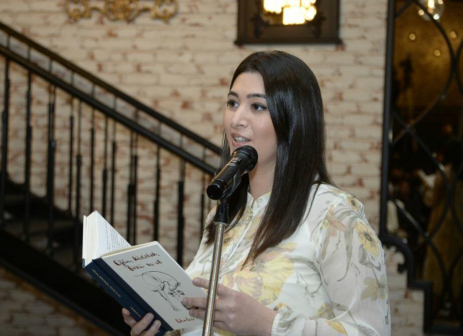 В Бакинском книжном центре состоялась презентация произведения известного английского писателя Чарли Маккези, переведенного на азербайджанский язык