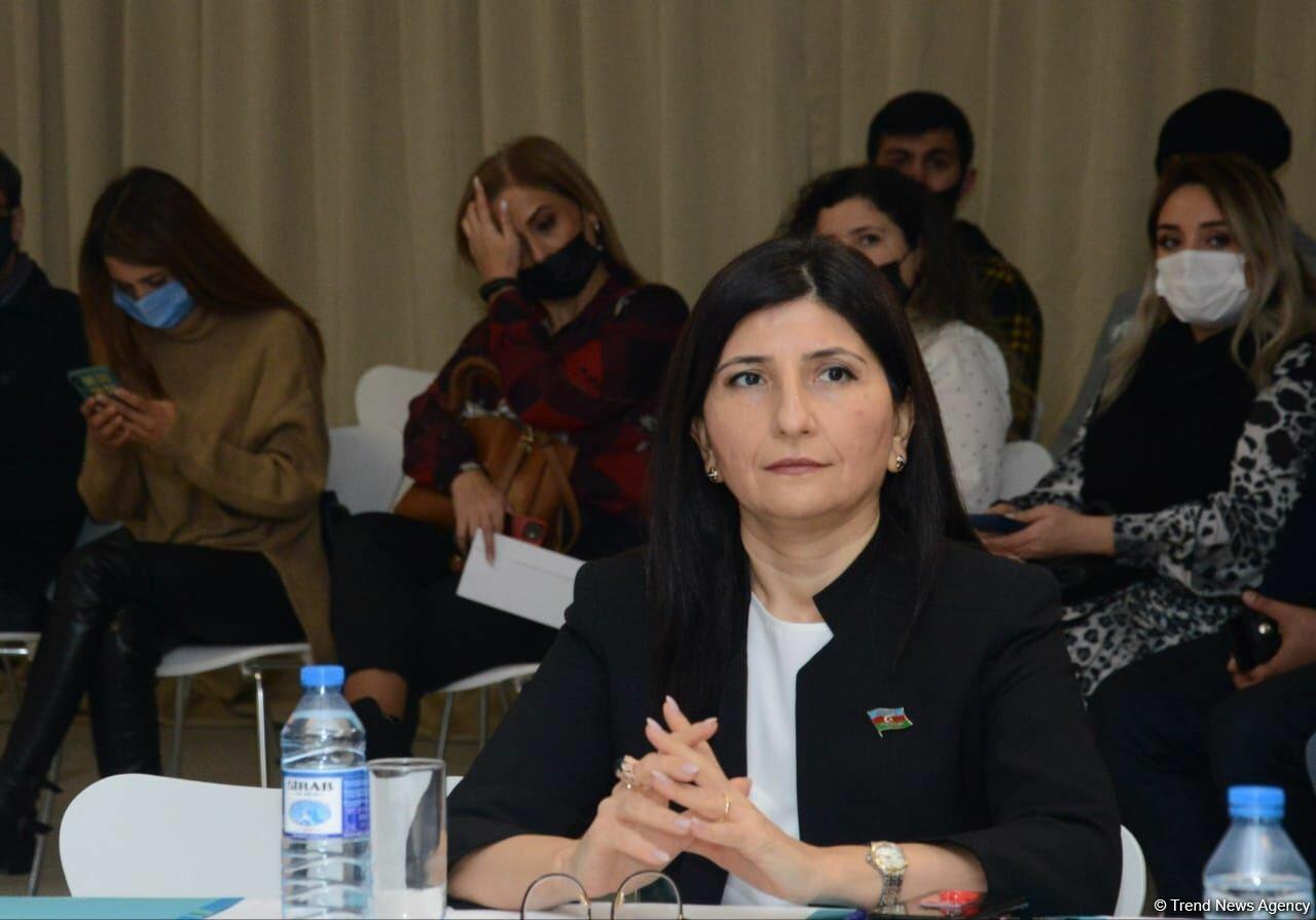 В Баку представили мини-фильм "Gözləri ilə danışan mələklər"