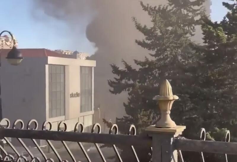 Сильный пожар в Баку