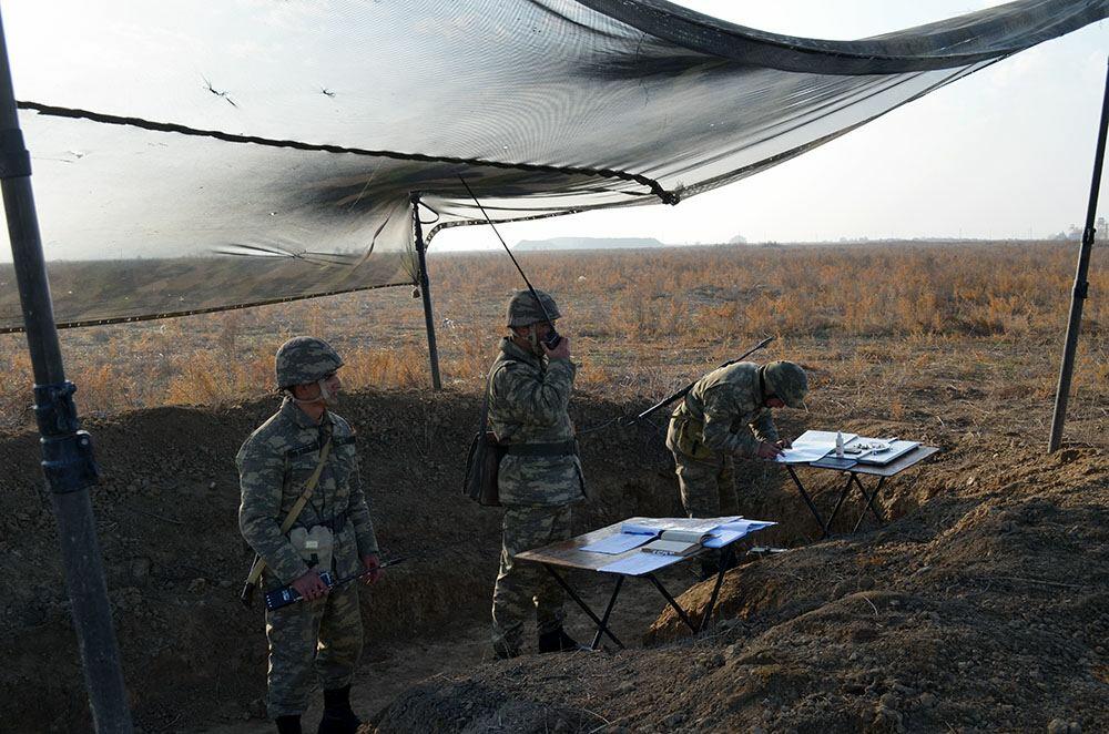 Азербайджанские артиллеристы провели учения с боевой стрельбой