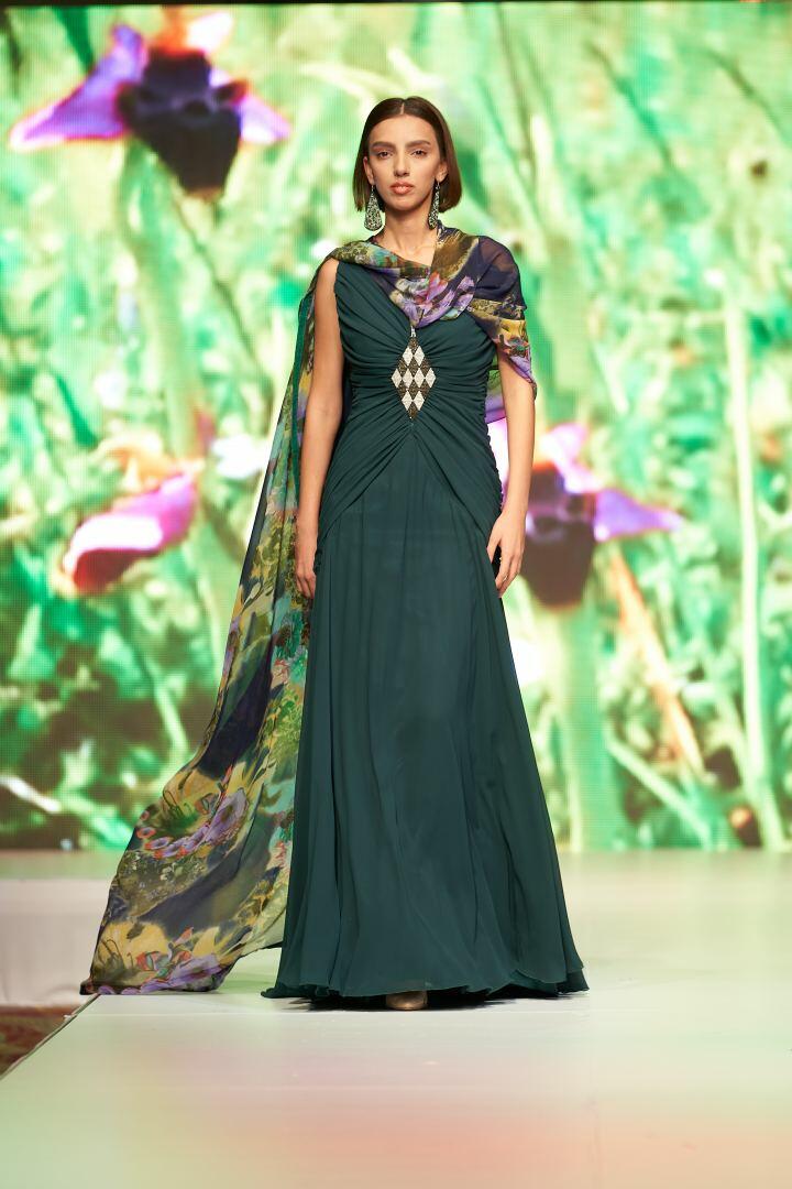 Вечерние и свадебные платья на Azerbaijan Fashion Week