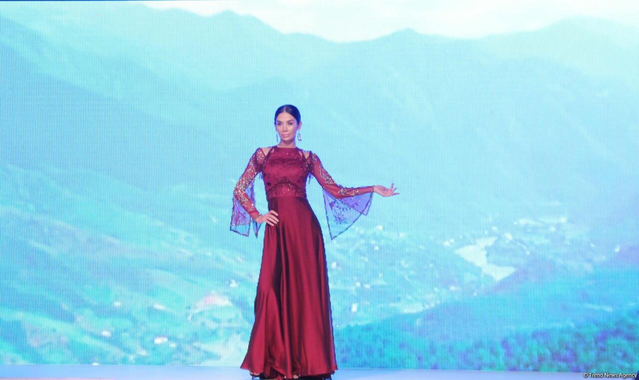 На Azerbaijan Fashion Week состоялось дефиле Фахрии Халафовой "Карабахская Принцесса"