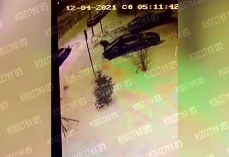 Ограбление на полмиллиона долларов в Петербурге попало на видео