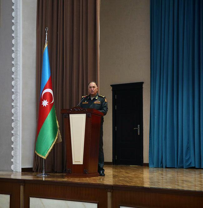 Керим Велиев встретился с личным составом Высшего военного училища