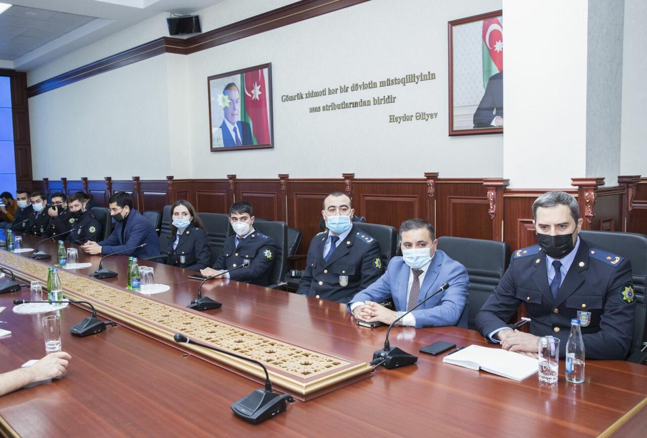 "e.customs.gov.az" portalı və "Smart Customs" mobil tətbiqinin yeni versiyalarının təqdimatı keçirilib