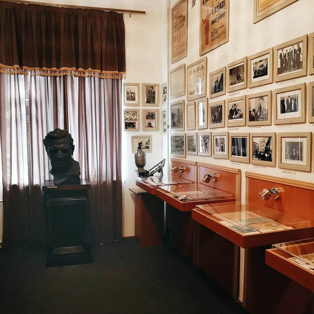 Мемориальные столовая, спальня и кабинет: как выглядит дом маэстро Ниязи сегодня