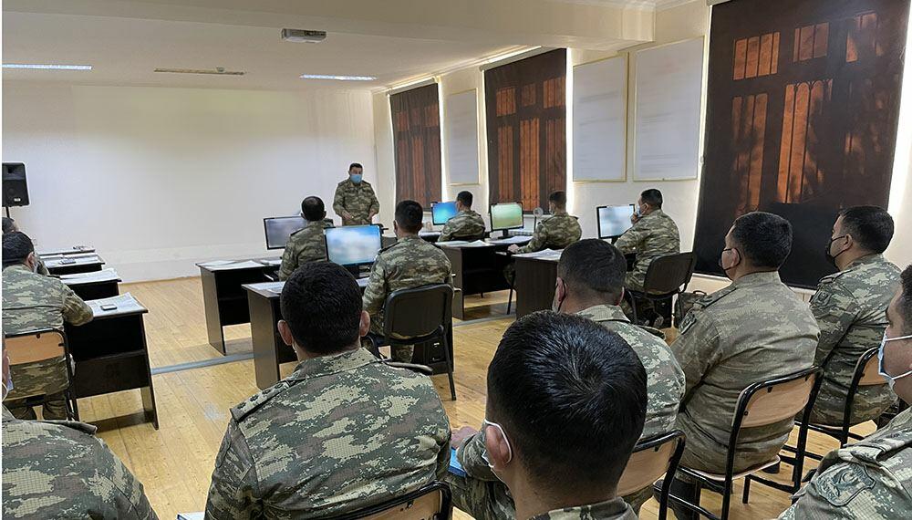 В азербайджанской армии проводятся сборы с командирами батальонов