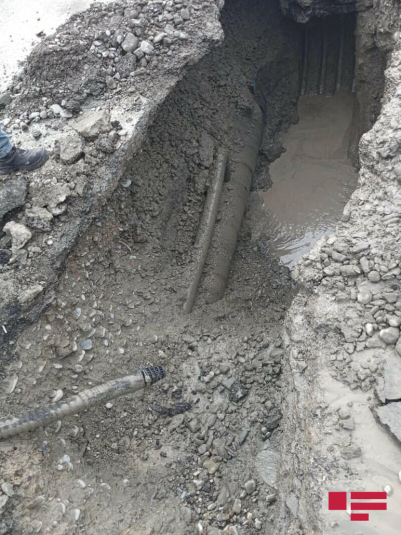 В Гёйчае лопнул водопровод