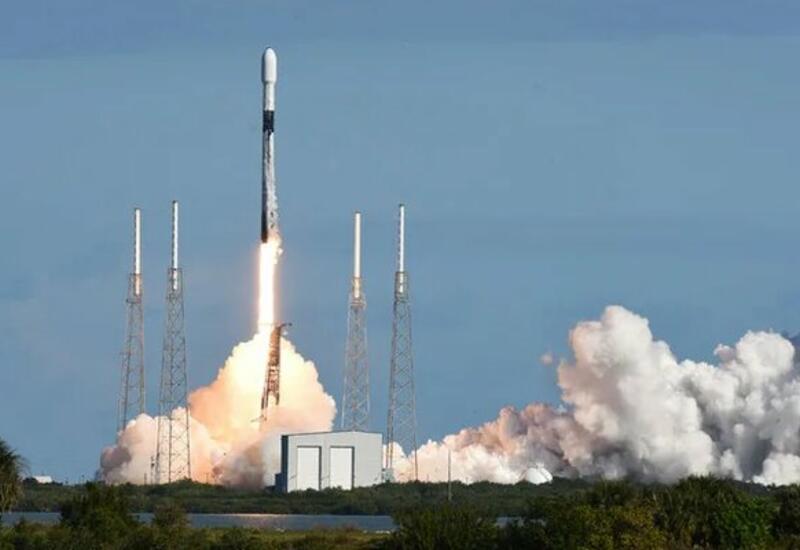 SpaceX запустила ракету-носитель с украинским спутником и другими аппаратами