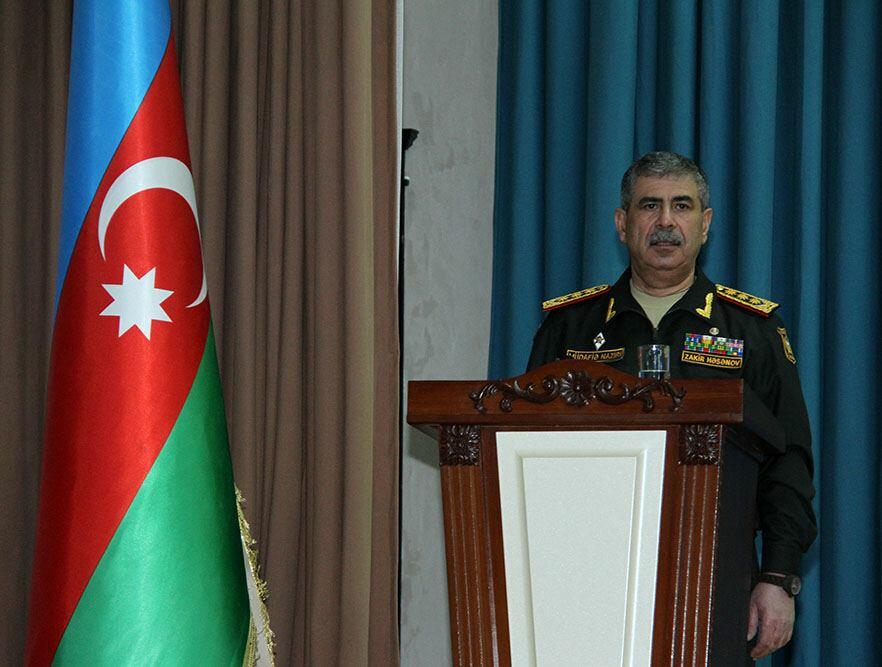 Закир Гасанов посетил Высшее военное училище им. Гейдара Алиева