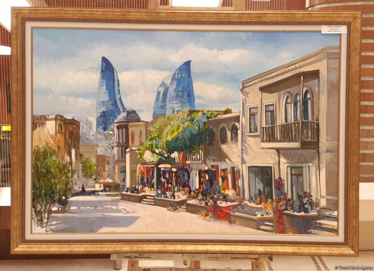 В Баку открылась выставка Наргиз Гулиевой