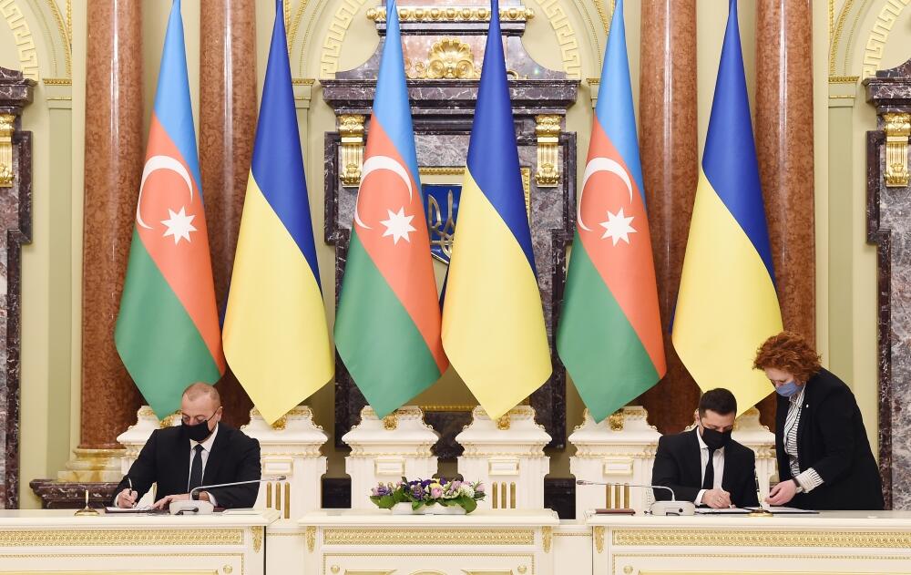 Prezident İlham Əliyevin və Volodimir Zelenskinin iştirakı ilə Azərbaycan-Ukrayna sənədlərinin imzalanması mərasimi olub
