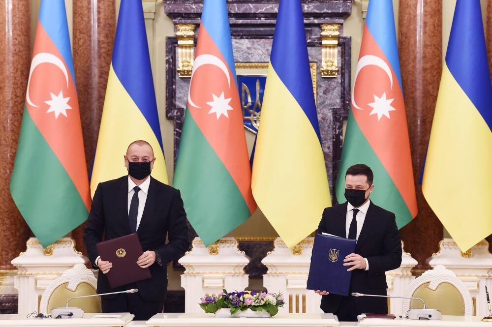Prezident İlham Əliyevin və Volodimir Zelenskinin iştirakı ilə Azərbaycan-Ukrayna sənədlərinin imzalanması mərasimi olub
