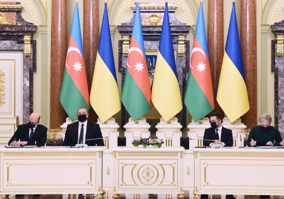 Prezident İlham Əliyevin və Volodimir Zelenskinin iştirakı ilə Azərbaycan-Ukrayna sənədlərinin imzalanması mərasimi olub