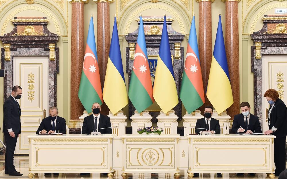 Prezident İlham Əliyevin və Volodimir Zelenskinin iştirakı ilə Azərbaycan-Ukrayna sənədlərinin imzalanması mərasimi olub