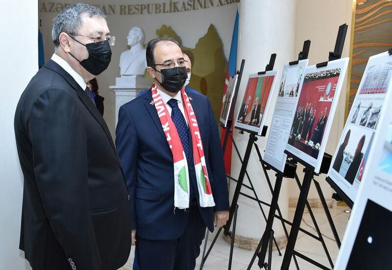 Azərbaycan və Türkiyə arasında diplomatik münasibətlərin yaradılmasının 30 illiyi münasibətilə fotosərgi keçirilib