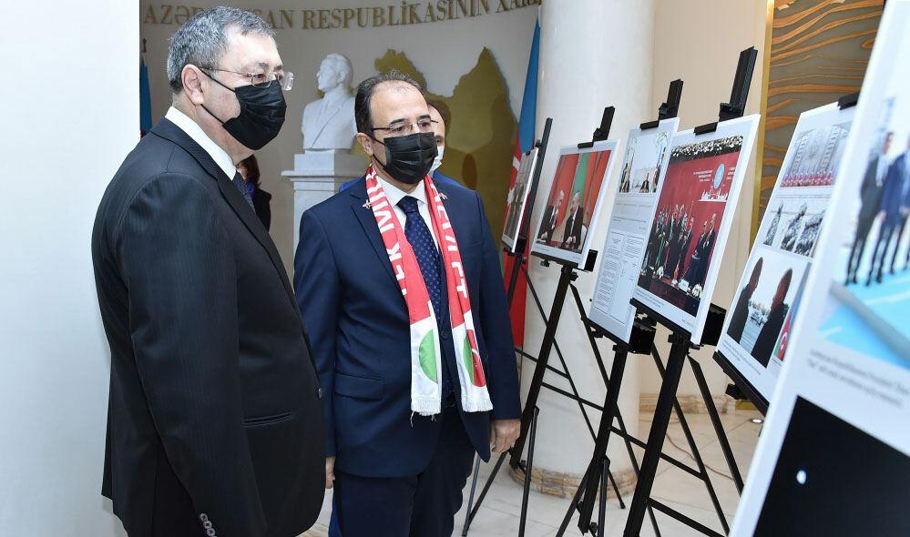 Azərbaycan və Türkiyə arasında diplomatik münasibətlərin yaradılmasının 30 illiyi münasibətilə fotosərgi keçirilib