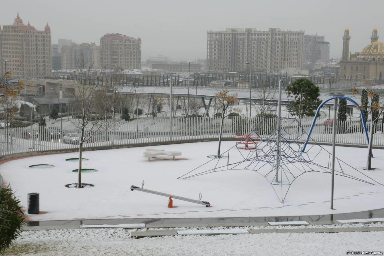 Снежный Баку