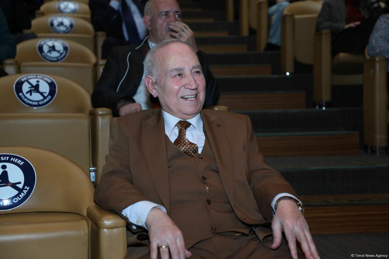 Tarzən və xanəndə Şirulla İmanovun xatirəsinə həsr olunmuş gecə keçirilib