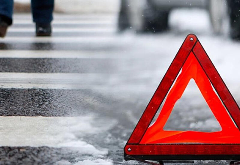 В Москве автомобиль сбил мать с ребенком