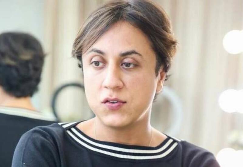 Göbəyi açıq geyinən qızlara yaxşı baxmıram