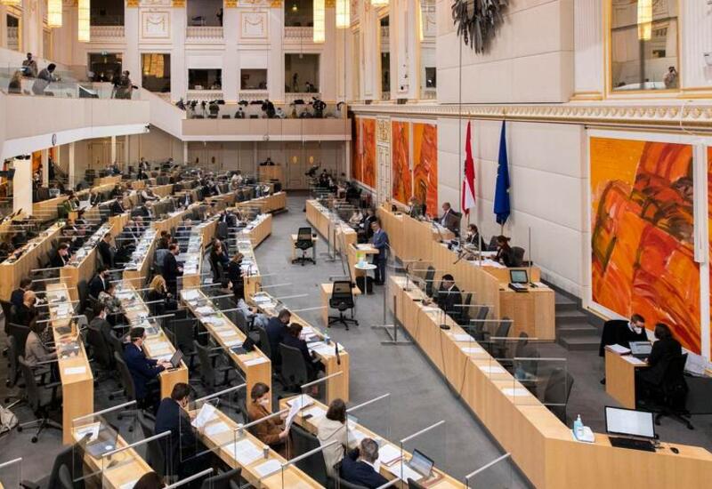 Вакцинация становится обязательной в Австрии