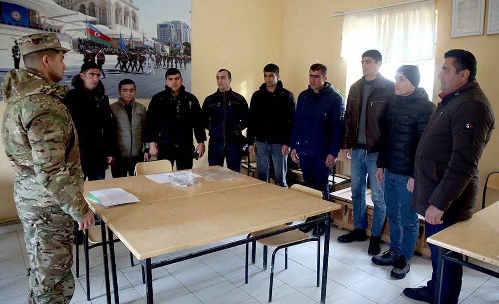 Военнообязанные Азербайджана совершенствуют боевые навыки