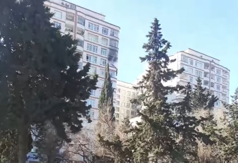 В Баку произошел второй за день пожар