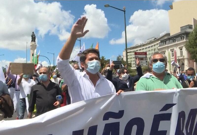 В Португалии набирает популярность антииммигрансткая партия «Хватит!»