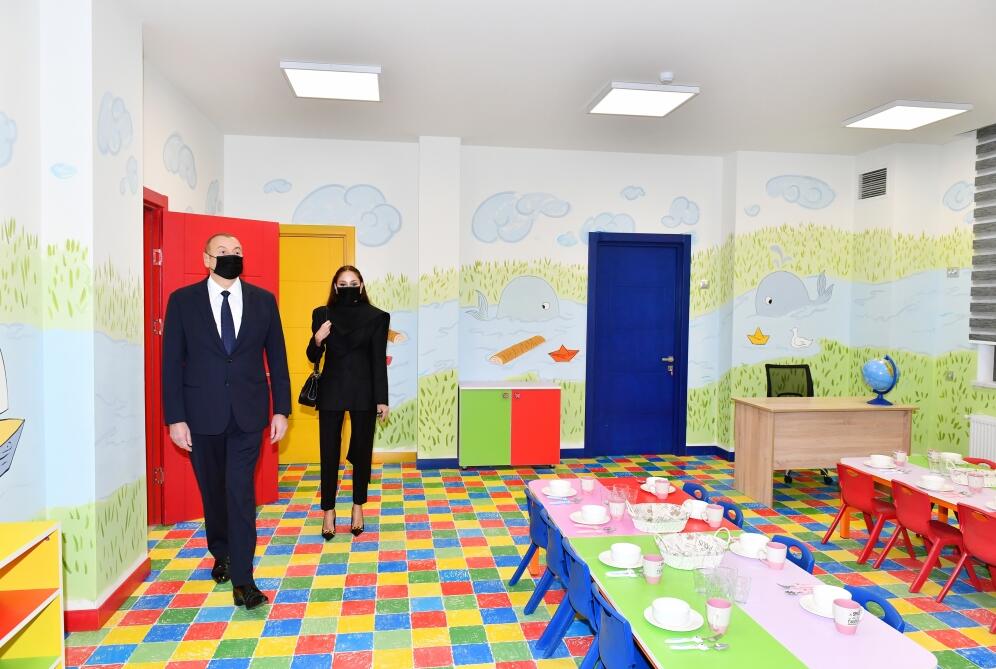 Президент Ильхам Алиев и Первая леди Мехрибан Алиева приняли участие в открытии нового Учебно-сервисного комплекса в поселке Бина